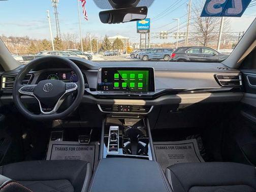 2024 Volkswagen Atlas 2.0T SE w/Technology 4MOTION