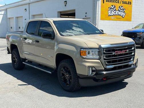 Desert Sand Metallic 2021 GMC Canyon AT4