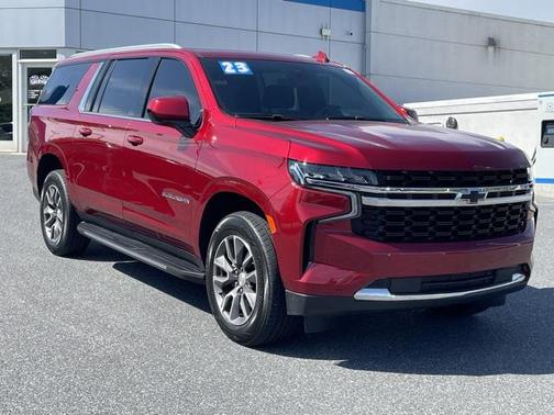 2023 Chevrolet Suburban LS
