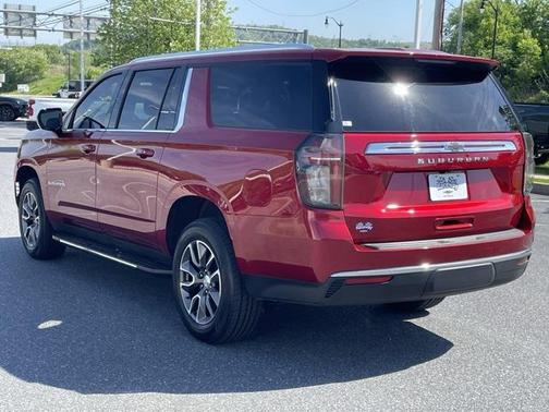 2023 Chevrolet Suburban LS