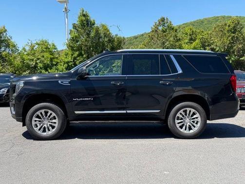 Onyx Black 2023 GMC Yukon SLT