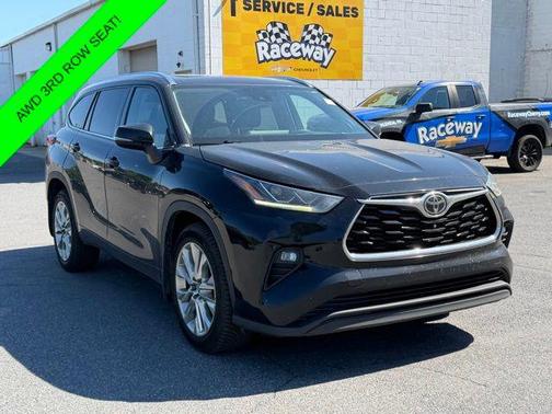 Midnight Black Metallic 2020 Toyota Highlander Limited