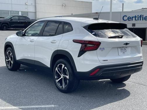 2025 Chevrolet Trax FWD 1RS