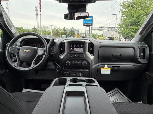 Summit White 2026 Chevrolet Silverado 2500 Custom