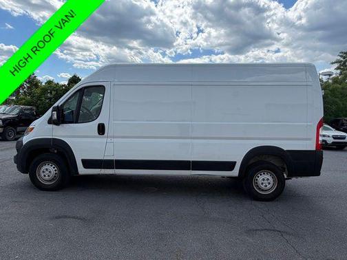 Bright White Clearcoat 2026 RAM ProMaster 2500 Tradesman