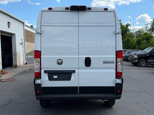 Bright White Clearcoat 2026 RAM ProMaster 2500 Tradesman