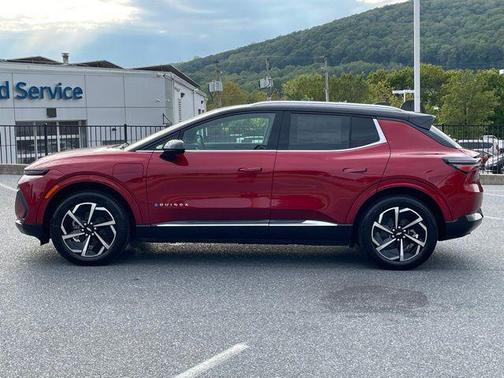 2025 Chevrolet Equinox EV LT