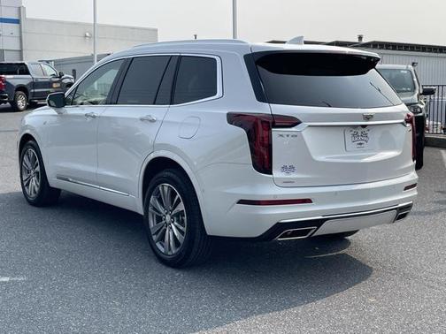 2025 Cadillac XT6 Premium Luxury AWD