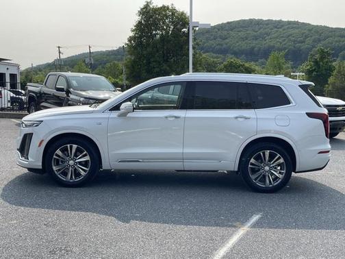 2025 Cadillac XT6 Premium Luxury AWD