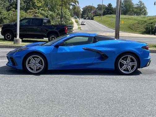 2026 Chevrolet Corvette Stingray w/2LT