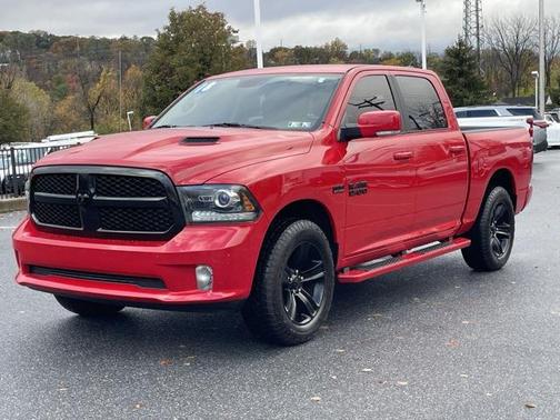 2018 RAM 1500 Night Crew Cab 4x4 5'7' Box