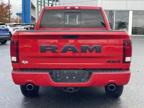 2018 RAM 1500 Night Crew Cab 4x4 5'7' Box
