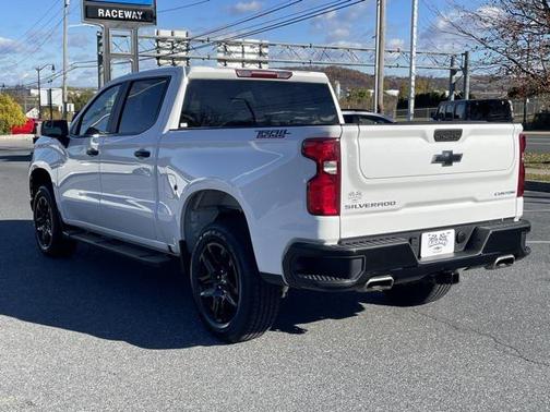 2022 Chevrolet Silverado 1500 Custom Trail Boss