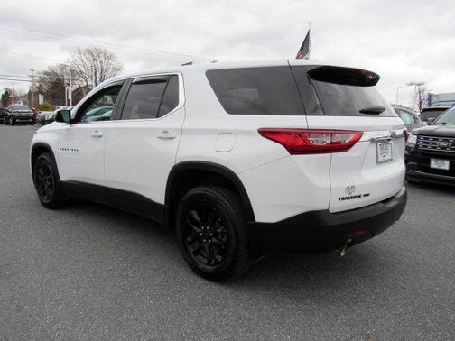 Summit White 2019 Chevrolet Traverse LS