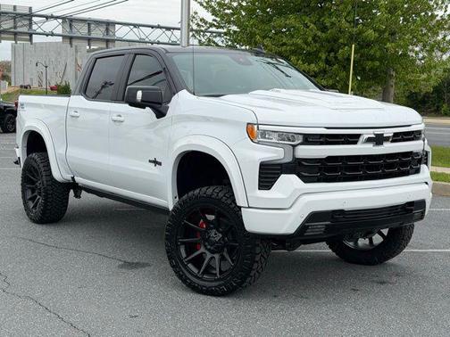 Summit White 2026 Chevrolet Silverado 1500 RST