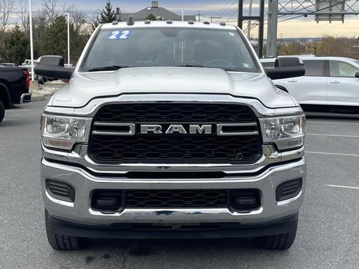 2022 RAM 2500 Tradesman Crew Cab 4x4 6'4' Box