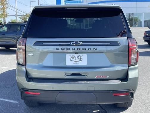 2023 Chevrolet Suburban RST