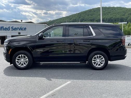 2025 Chevrolet Tahoe LS