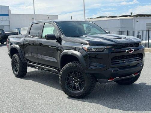 Black 2026 Chevrolet Colorado ZR2 Truck