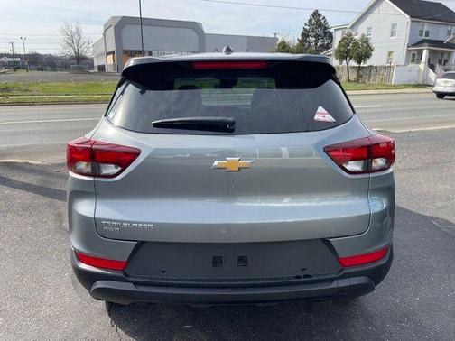 Sterling Gray Metallic 2026 Chevrolet Trailblazer LS