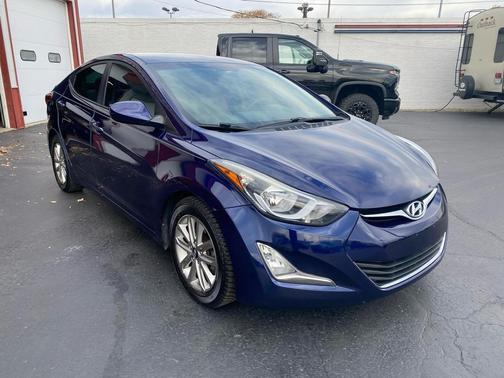 2014 Hyundai ELANTRA SE