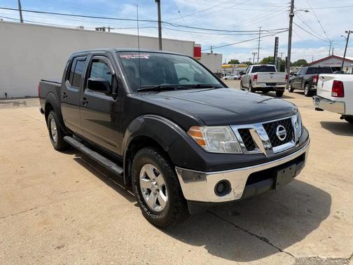 Gray 2011 Nissan Frontier SV