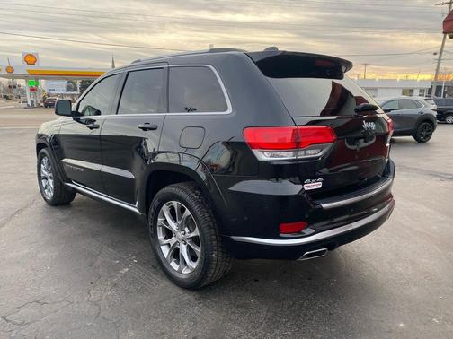 2019 Jeep Grand Cherokee Summit