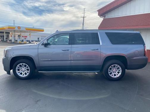 2020 GMC Yukon XL SLT