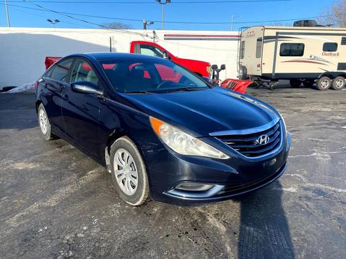 2013 Hyundai SONATA GLS
