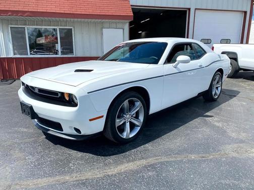 2015 Dodge Challenger SXT