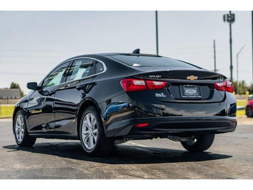 Mosaic Black Metallic 2023 Chevrolet Malibu FWD 1LT