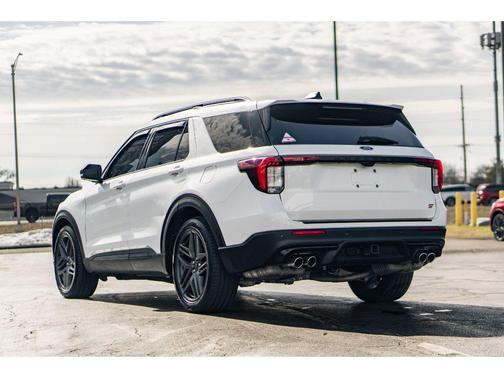 2025 Ford Explorer ST