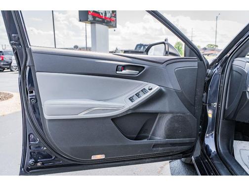 2021 Toyota Avalon Hybrid XLE