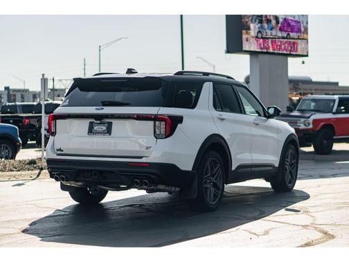 2025 Ford Explorer ST