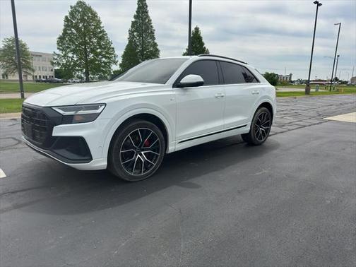 2022 Audi Q8 55 Premium Plus