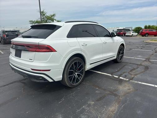 2022 Audi Q8 55 Premium Plus