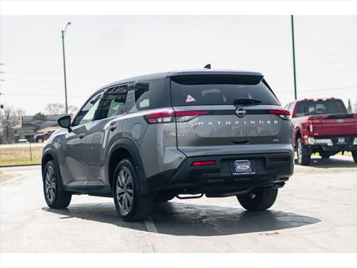 2023 Nissan Pathfinder S 4WD