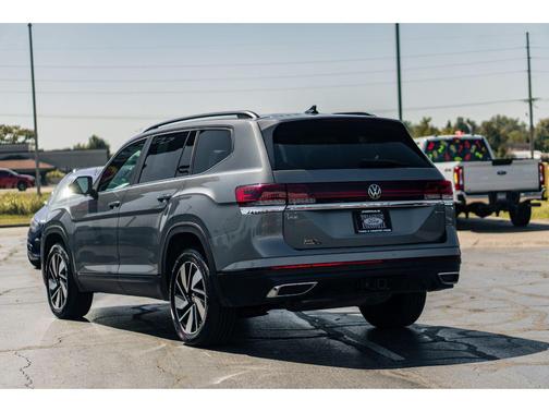2024 Volkswagen Atlas 2.0T SE w/Technology 4MOTION