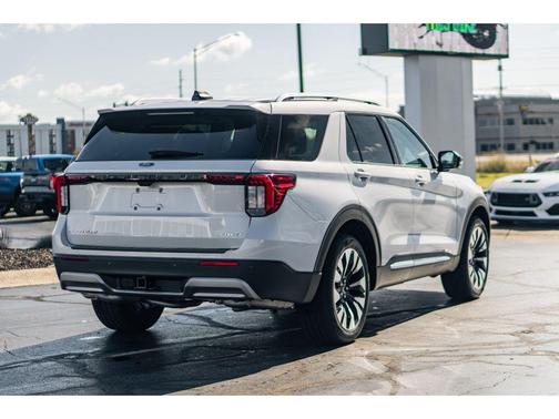 2025 Ford Explorer Platinum
