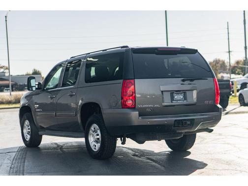 2013 GMC Yukon XL 2500 SLE