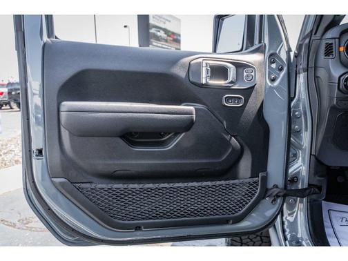 Anvil Clearcoat 2025 Jeep Gladiator Mojave 4x4