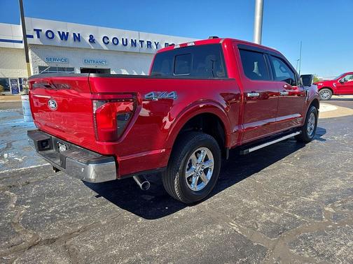 Rapid Red Metallic Tinted Clearcoat 2025 Ford F-150 XLT