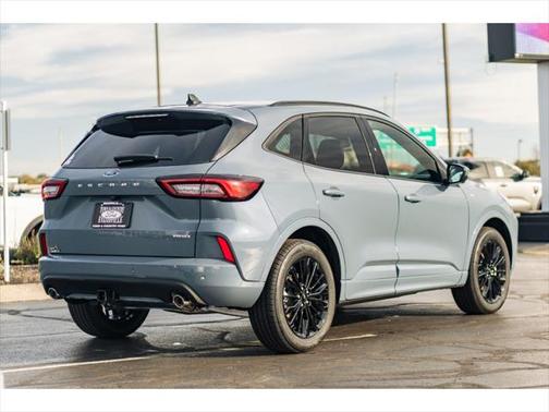 2025 Ford Escape ST-Line Elite