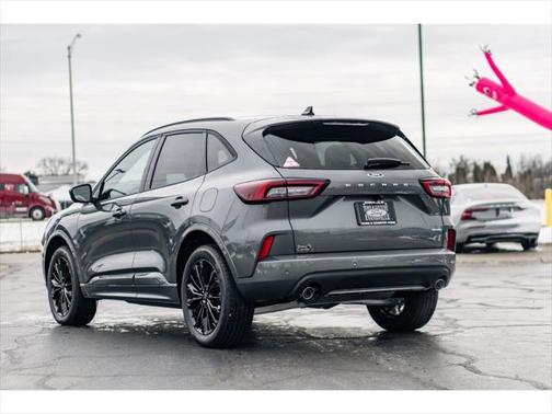 2025 Ford Escape ST-Line Elite