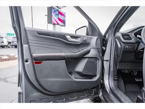 2025 Ford Escape ST-Line Elite