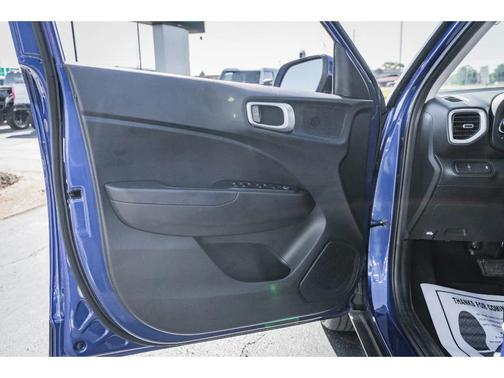 2024 Hyundai VENUE SE