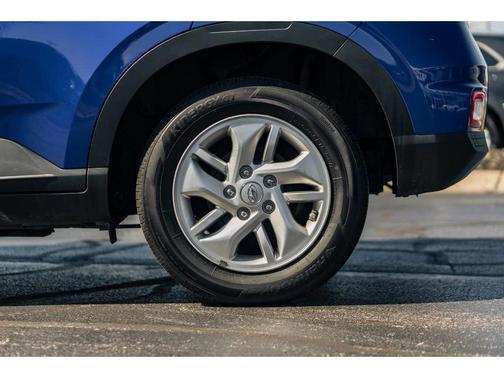 2024 Hyundai VENUE SE