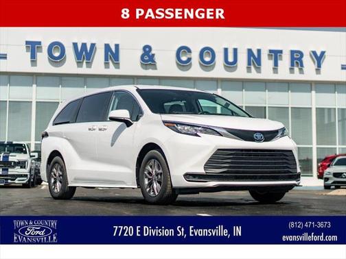 2023 Toyota Sienna LE