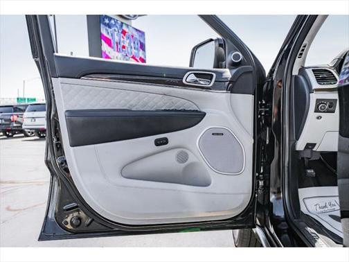 2019 Jeep Grand Cherokee Summit