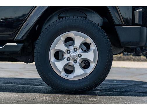 Black Clearcoat 2014 Jeep Wrangler Unlimited Sahara